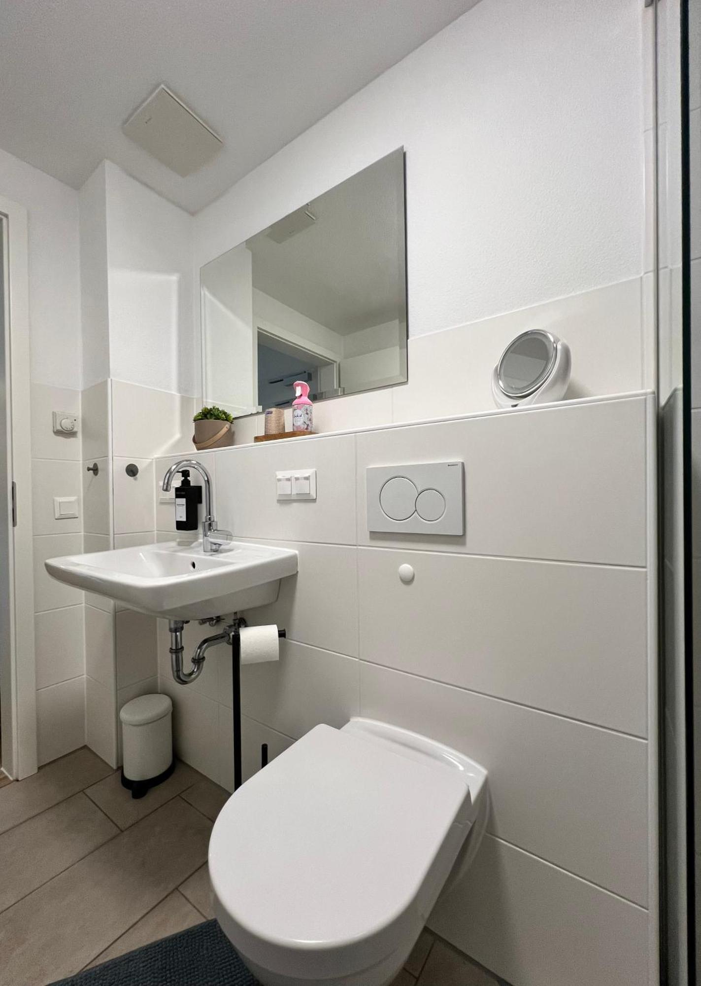 Moderne Wohnung Naehe Hbf-Lift-Tiefgarage-Contactless Check-In Hannover Ngoại thất bức ảnh